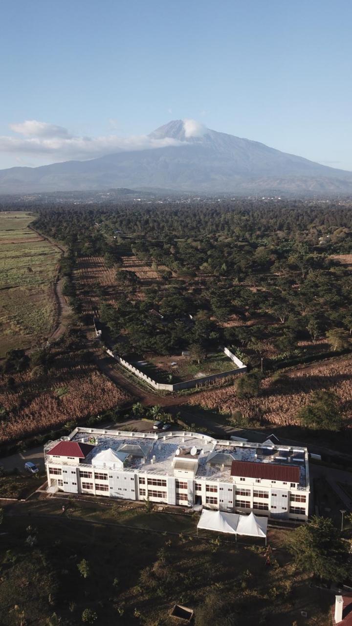 A1 Hotel And Resort Arusha Esterno foto